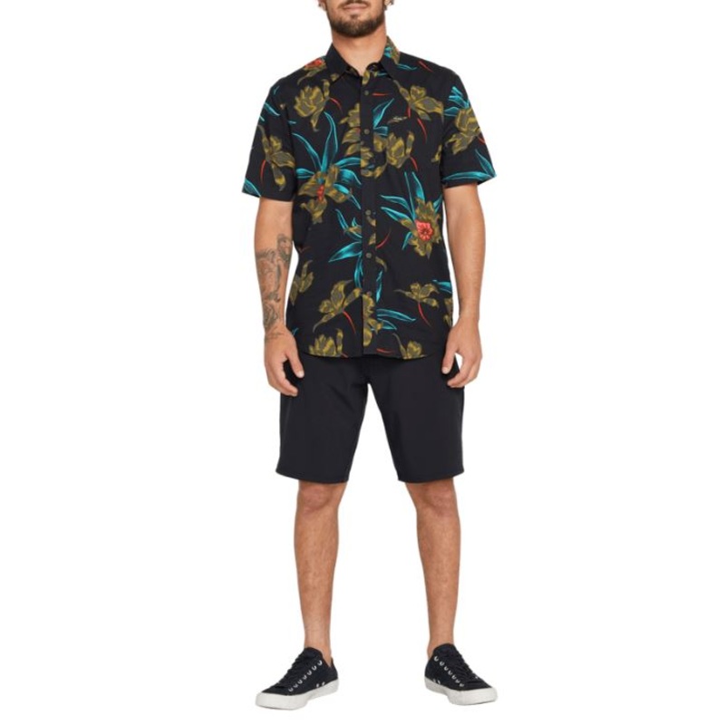 Volcom Mens Island Time Short Sleeve Button Down Shirt