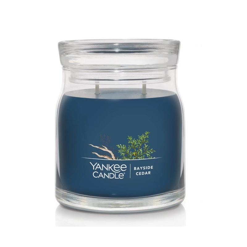 Yankee Candle Signature Medium Jar Candle – Bayside Cedar