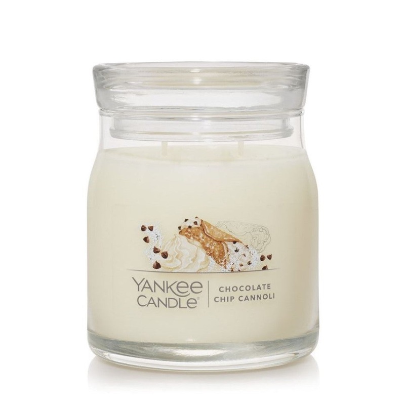 Yankee Candle Signature Medium Jar Candle – Chocolate Chip Cannoli