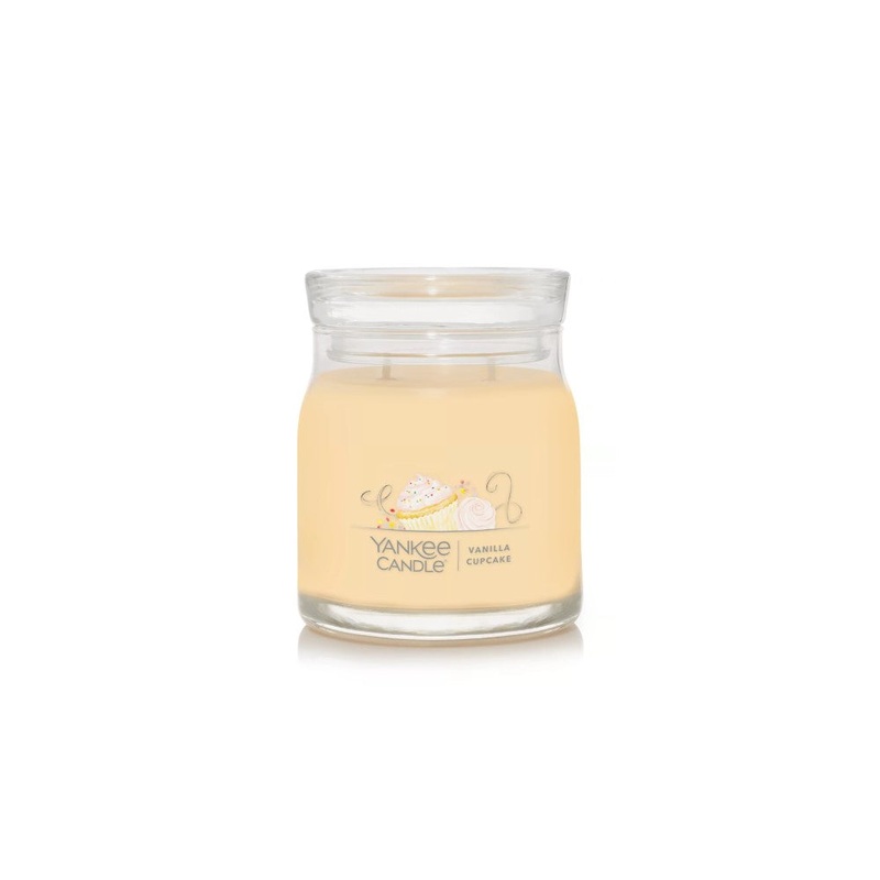 Yankee Candle Signature Medium Jar Candle – Vanilla Cupcake