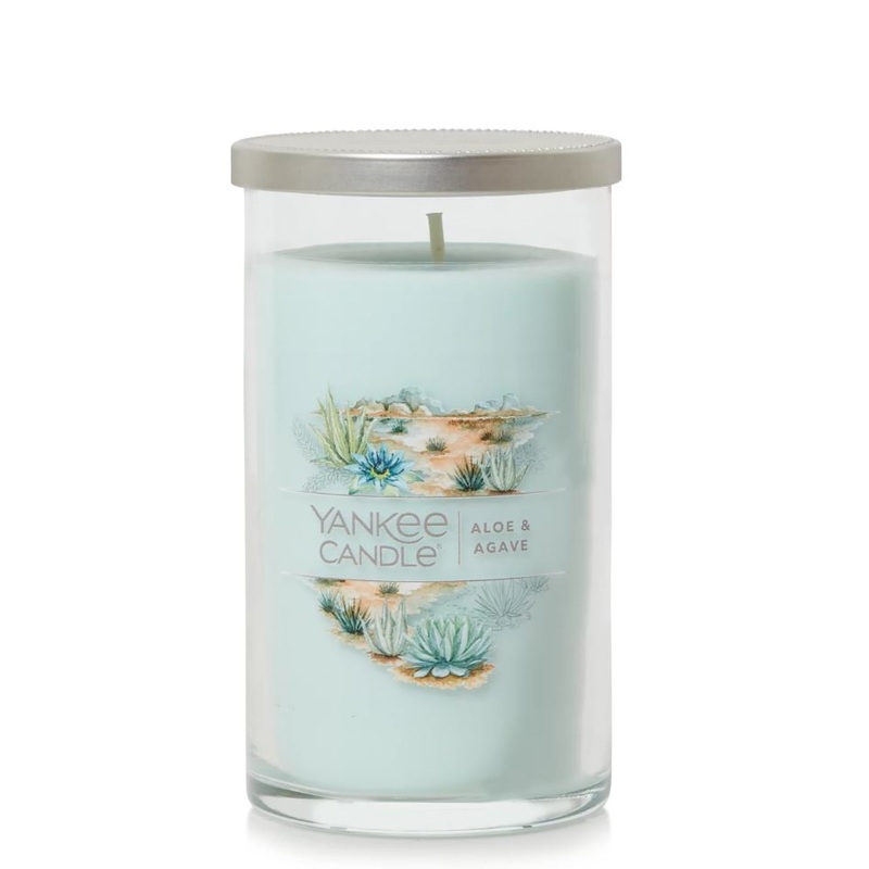 Yankee Candle Signature Medium Pillar Candle – Aloe & Agave