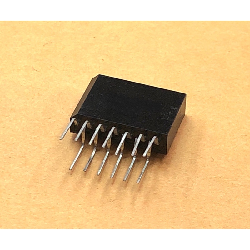 ECG1152, 15V Low Noise Pre-Amplifier IC ~ 13 Pin ZIL (NTE1152)